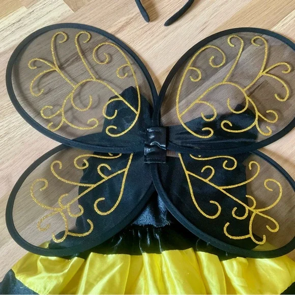 Fun of a Kind Bee Tutu Costume, Sz 5T and Sz 3T - Picture 11 of 12